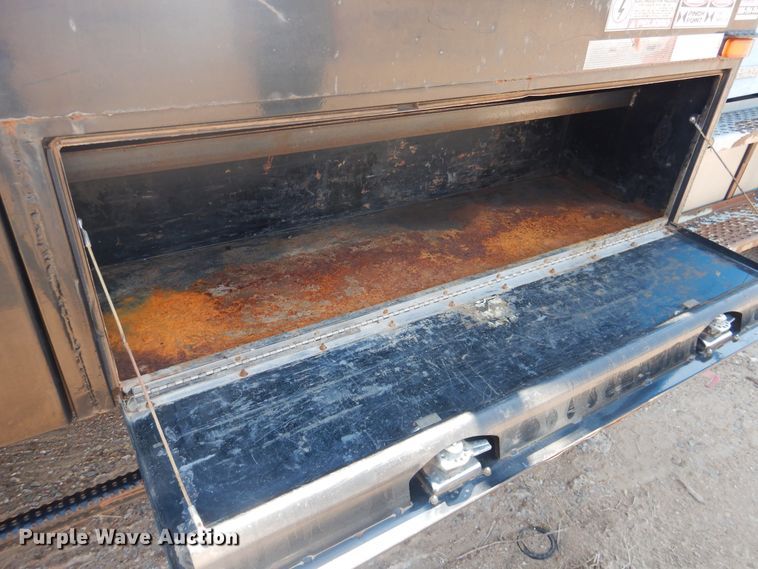 image for item DK8009 2005 Freightliner Business Class M2  winch truck