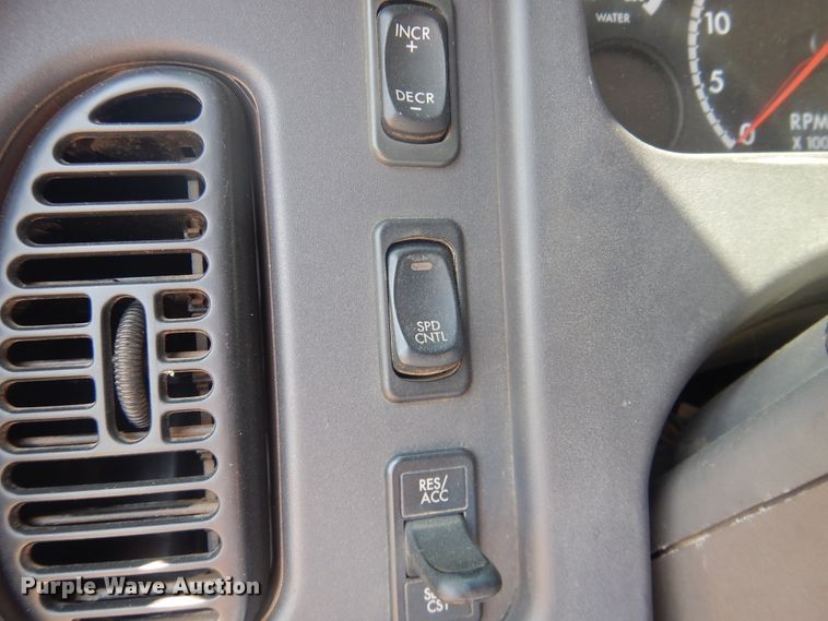 image for item DK8009 2005 Freightliner Business Class M2  winch truck