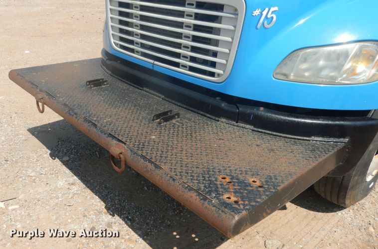 image for item DK8009 2005 Freightliner Business Class M2  winch truck