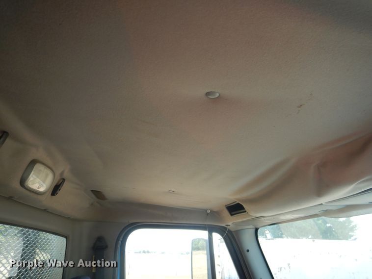 image for item DK8009 2005 Freightliner Business Class M2  winch truck