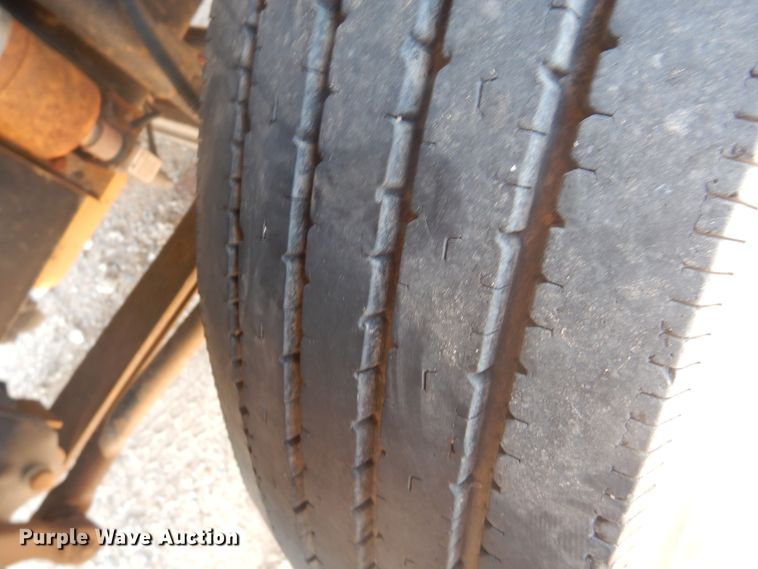 image for item DK8009 2005 Freightliner Business Class M2  winch truck