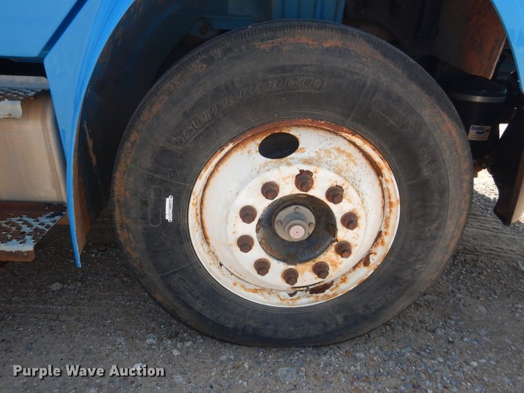 image for item DK8009 2005 Freightliner Business Class M2  winch truck