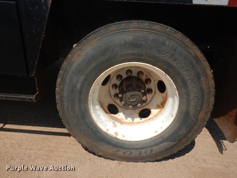 image for item DK8009 2005 Freightliner Business Class M2  winch truck