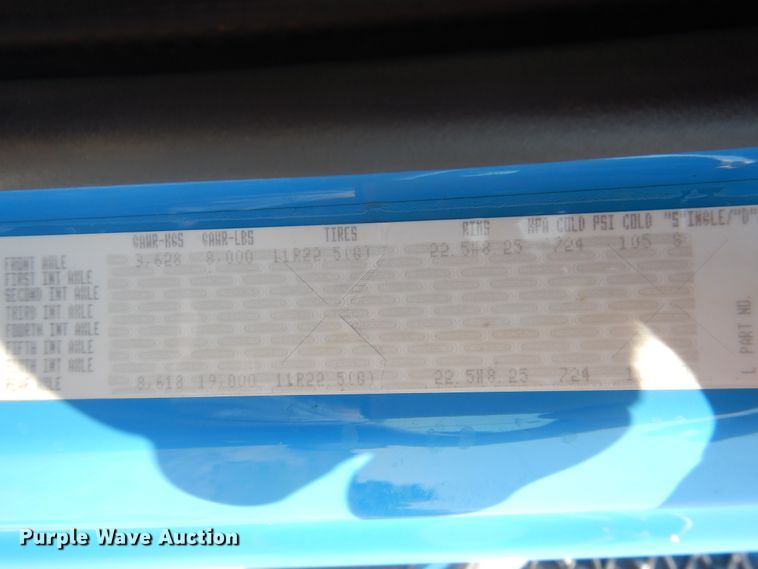 image for item DK8009 2005 Freightliner Business Class M2  winch truck