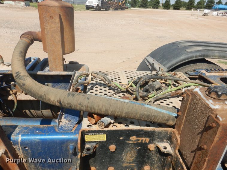 image for item DK8010 2004 Peterbilt 379  semi truck