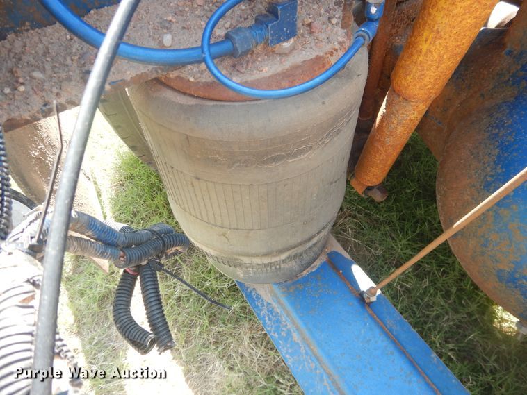 image for item DK8010 2004 Peterbilt 379  semi truck