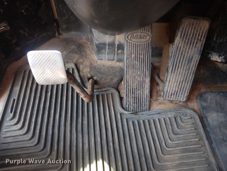 image for item DK8010 2004 Peterbilt 379  semi truck