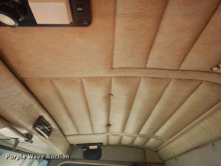 image for item DK8010 2004 Peterbilt 379  semi truck