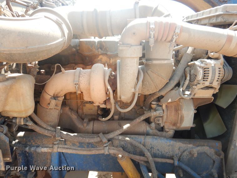 image for item DK8010 2004 Peterbilt 379  semi truck