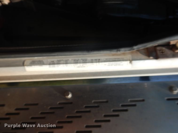 image for item DK8010 2004 Peterbilt 379  semi truck