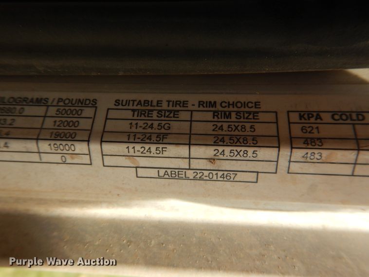 image for item DK8010 2004 Peterbilt 379  semi truck