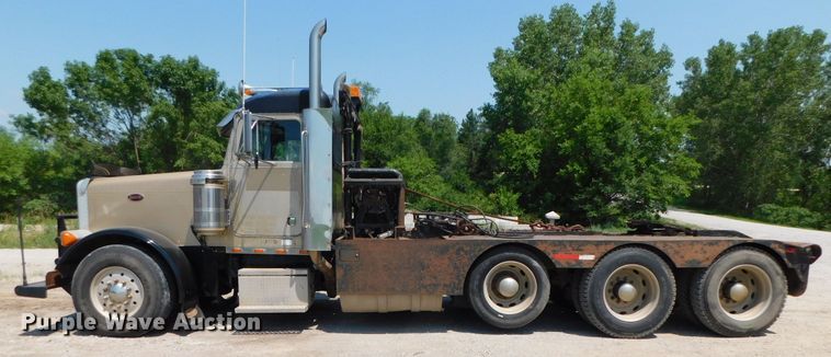 image for item DK8606 1999 Peterbilt 379  winch truck