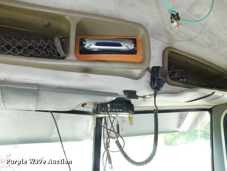 image for item DK8606 1999 Peterbilt 379  winch truck