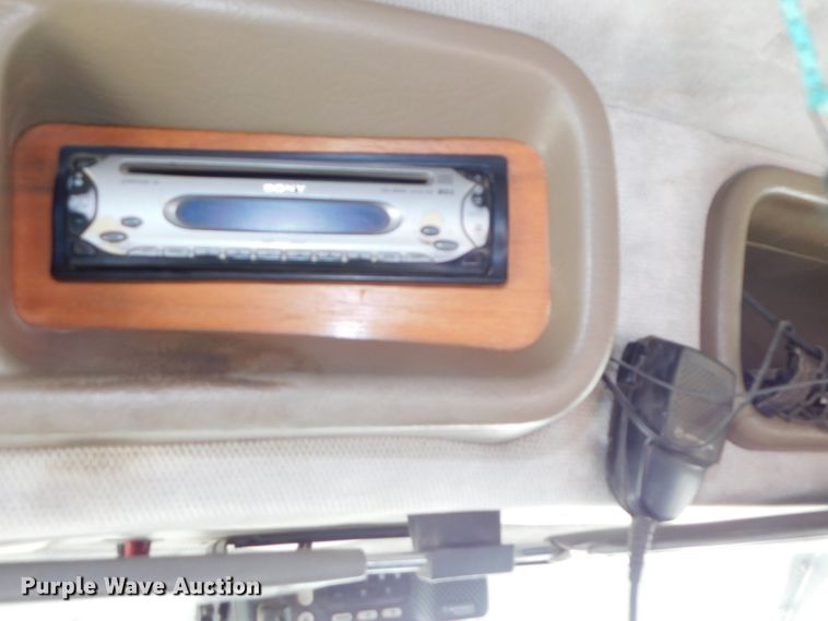 image for item DK8606 1999 Peterbilt 379  winch truck