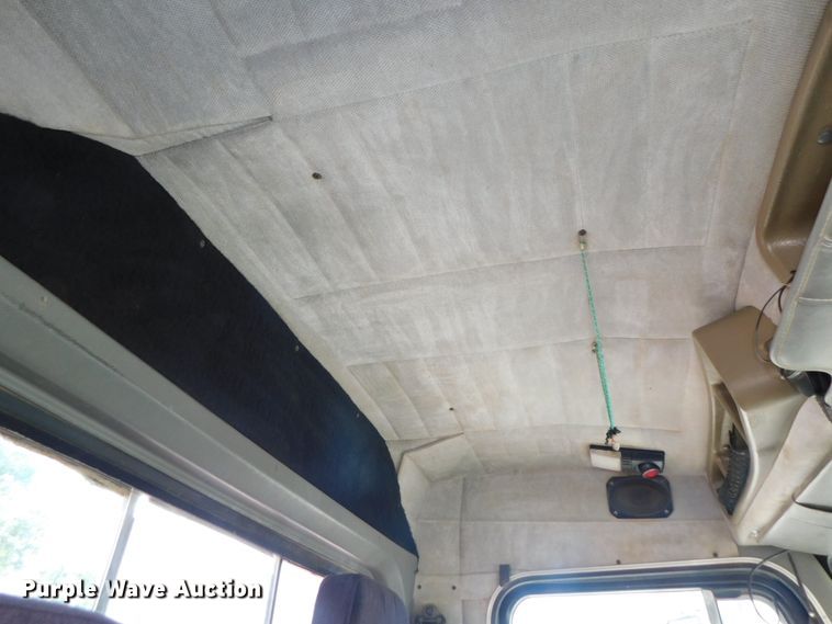 image for item DK8606 1999 Peterbilt 379  winch truck