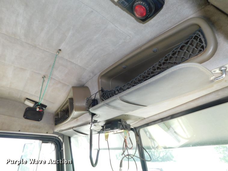 image for item DK8606 1999 Peterbilt 379  winch truck