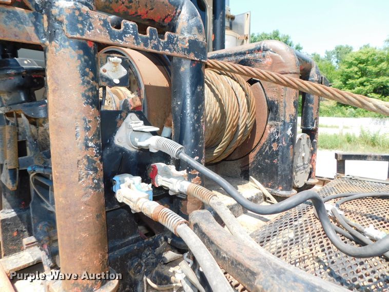 image for item DK8606 1999 Peterbilt 379  winch truck