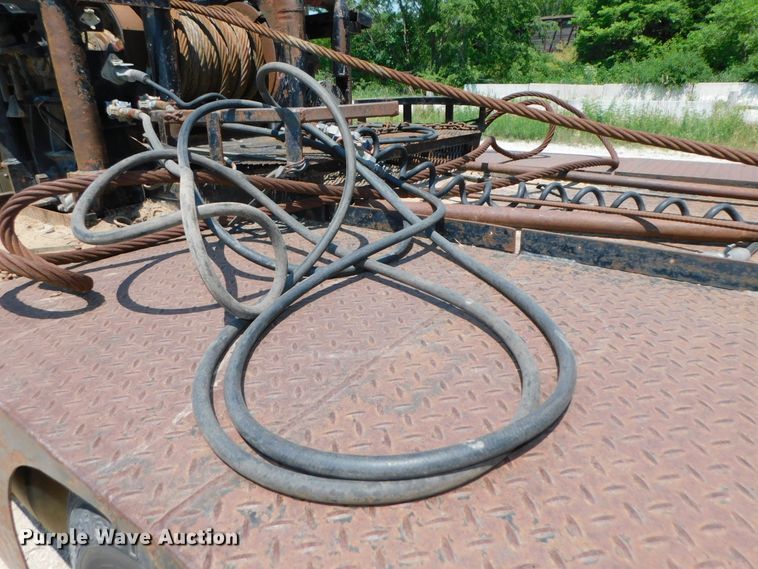 image for item DK8606 1999 Peterbilt 379  winch truck