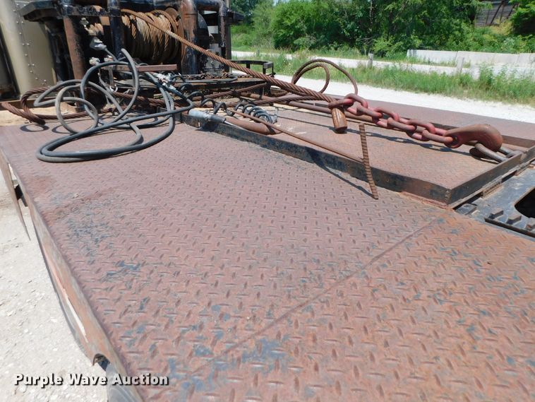 image for item DK8606 1999 Peterbilt 379  winch truck