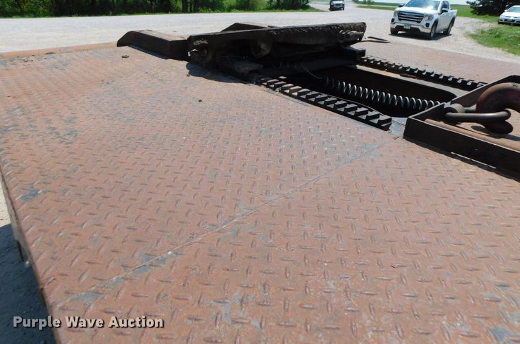 image for item DK8606 1999 Peterbilt 379  winch truck