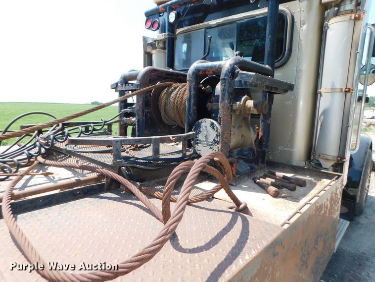 image for item DK8606 1999 Peterbilt 379  winch truck