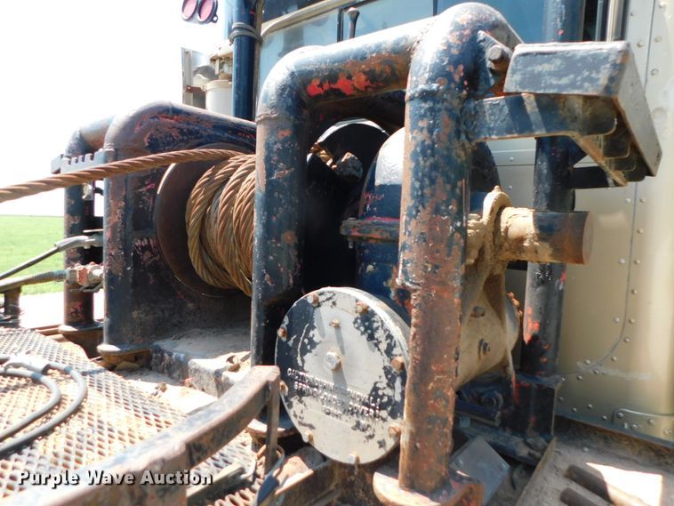 image for item DK8606 1999 Peterbilt 379  winch truck