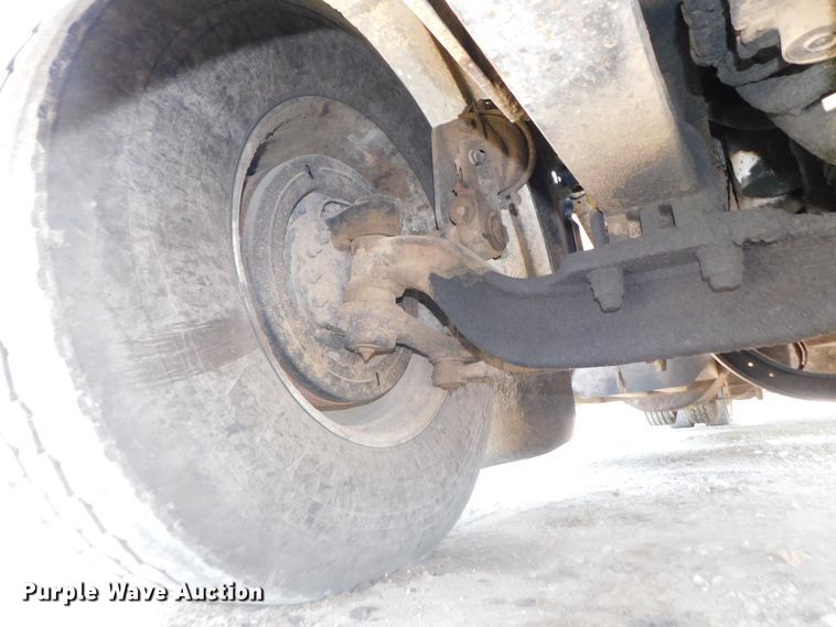 image for item DK8606 1999 Peterbilt 379  winch truck