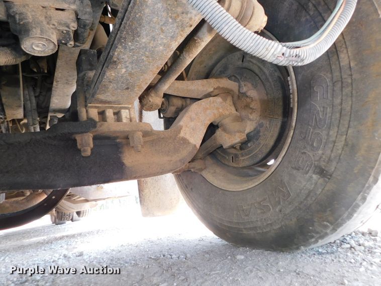 image for item DK8606 1999 Peterbilt 379  winch truck