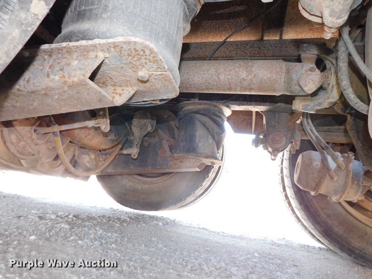 image for item DK8606 1999 Peterbilt 379  winch truck