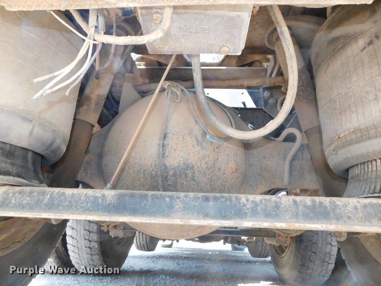 image for item DK8606 1999 Peterbilt 379  winch truck