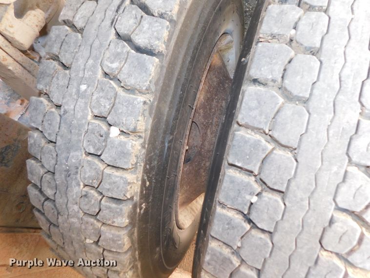 image for item DK8606 1999 Peterbilt 379  winch truck