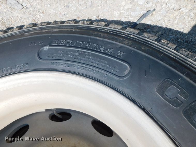 image for item DK8606 1999 Peterbilt 379  winch truck