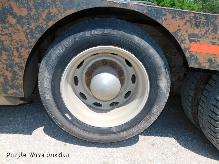 image for item DK8606 1999 Peterbilt 379  winch truck