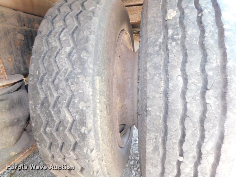 image for item DK8606 1999 Peterbilt 379  winch truck