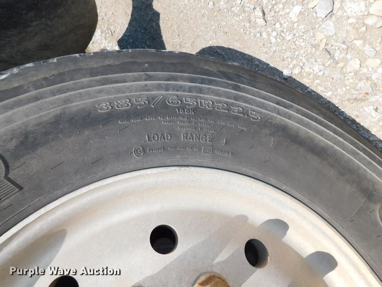 image for item DK8606 1999 Peterbilt 379  winch truck