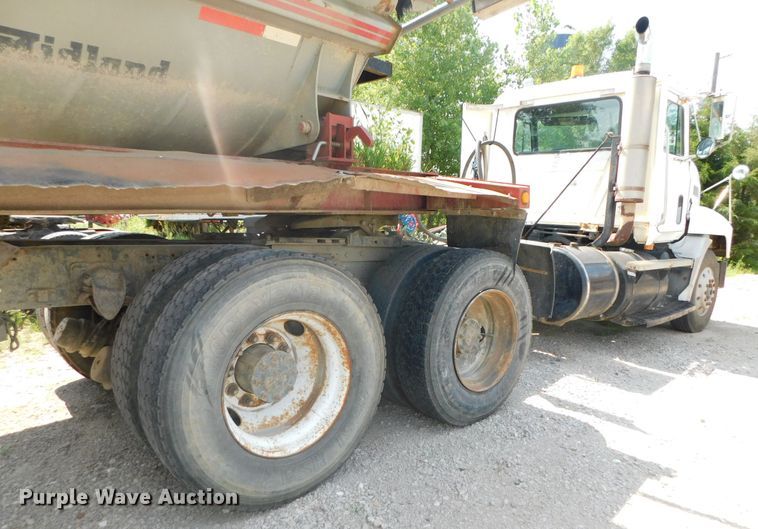 image for item DK8612 1993 Mack CH613  semi truck