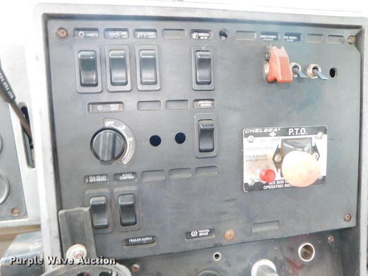 image for item DK8612 1993 Mack CH613  semi truck