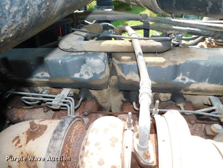 image for item DK8612 1993 Mack CH613  semi truck