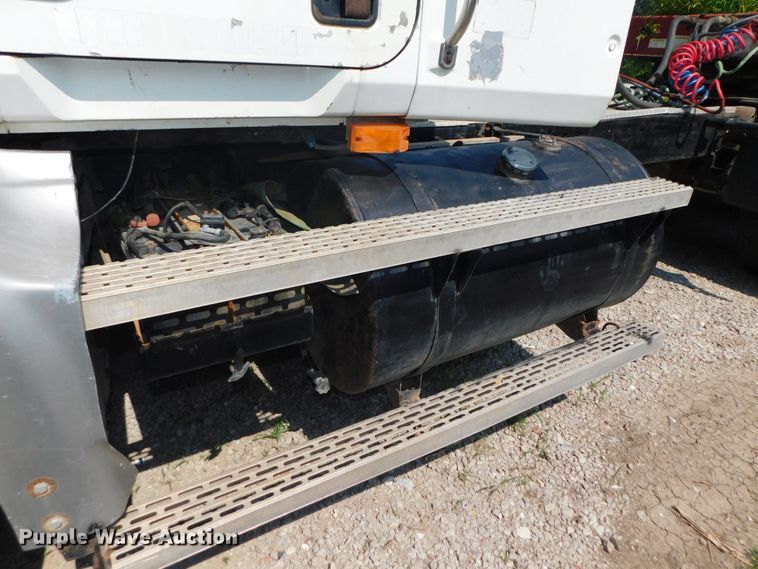 image for item DK8612 1993 Mack CH613  semi truck