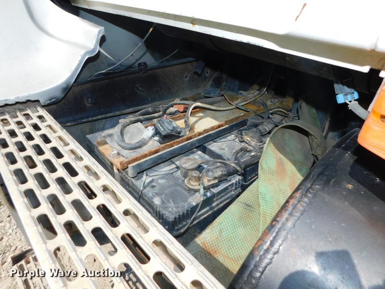 image for item DK8612 1993 Mack CH613  semi truck