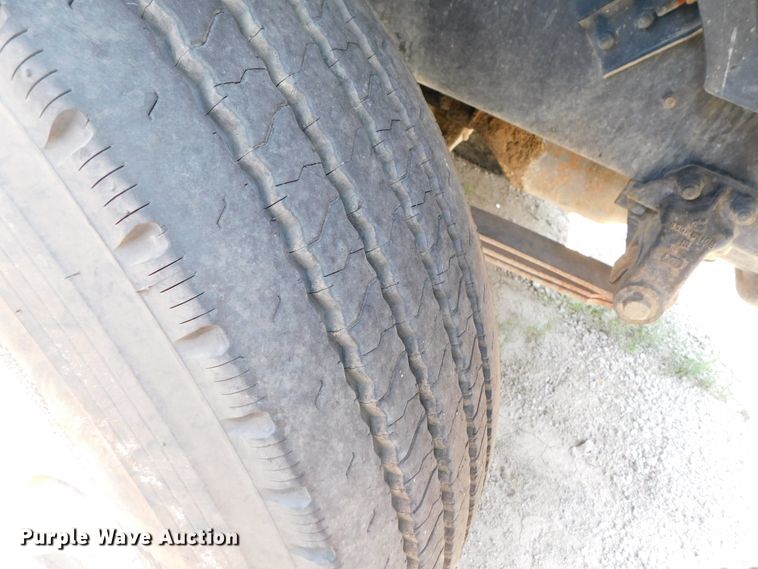 image for item DK8612 1993 Mack CH613  semi truck