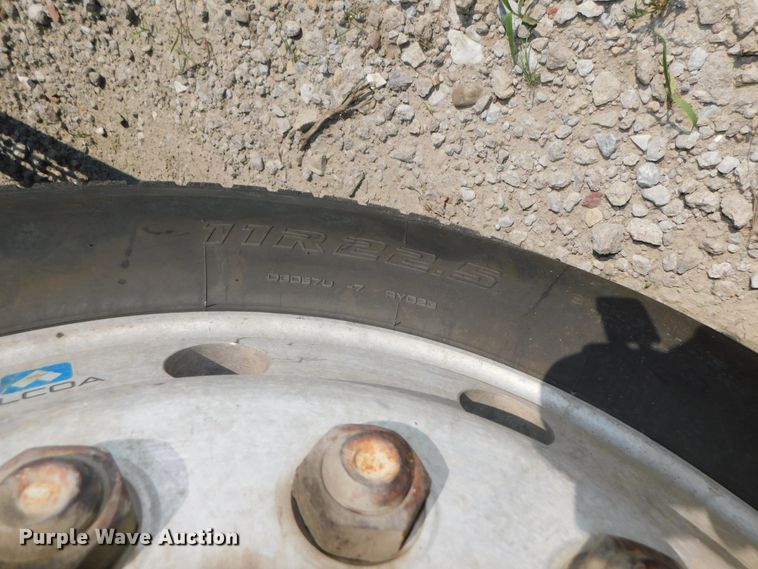 image for item DK8612 1993 Mack CH613  semi truck