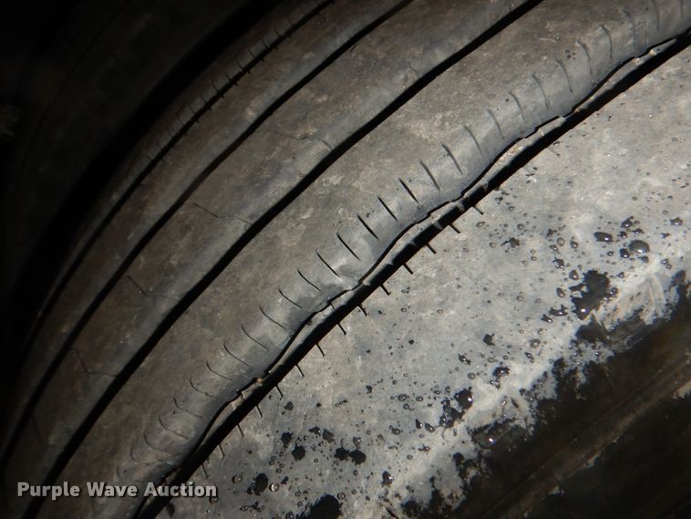 image for item DL0503 1992 Nuttal  drop deck equipment trailer