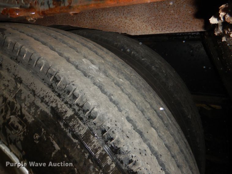 image for item DL0503 1992 Nuttal  drop deck equipment trailer