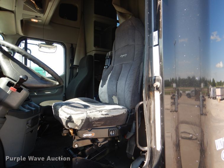 image for item DL3357 2007 Freightliner CST120  semi truck