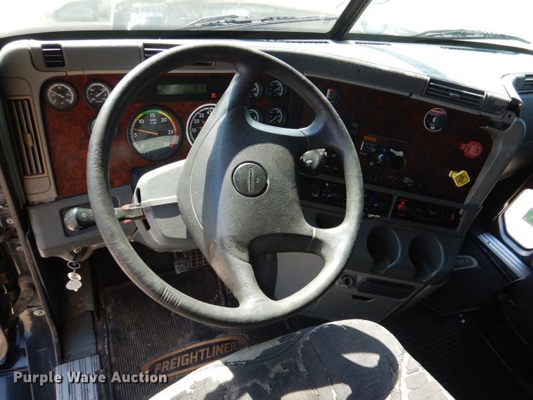 image for item DL3357 2007 Freightliner CST120  semi truck