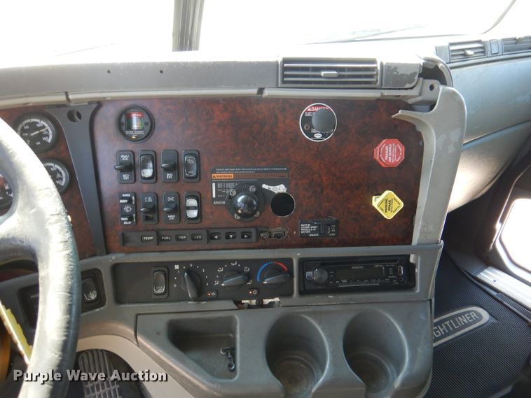 image for item DL3357 2007 Freightliner CST120  semi truck