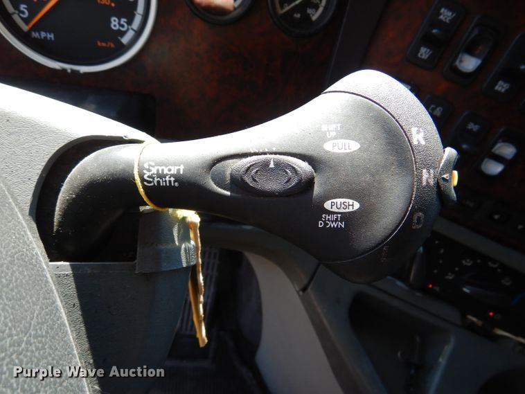 image for item DL3357 2007 Freightliner CST120  semi truck