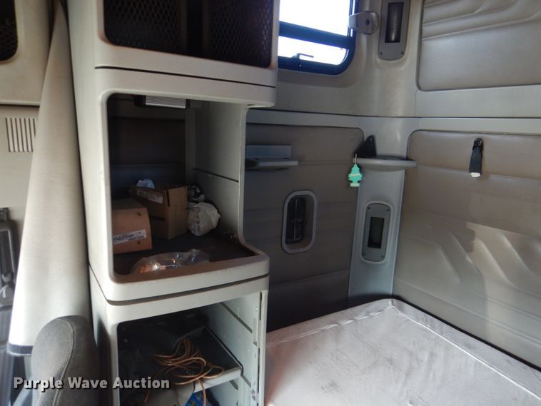 image for item DL3357 2007 Freightliner CST120  semi truck