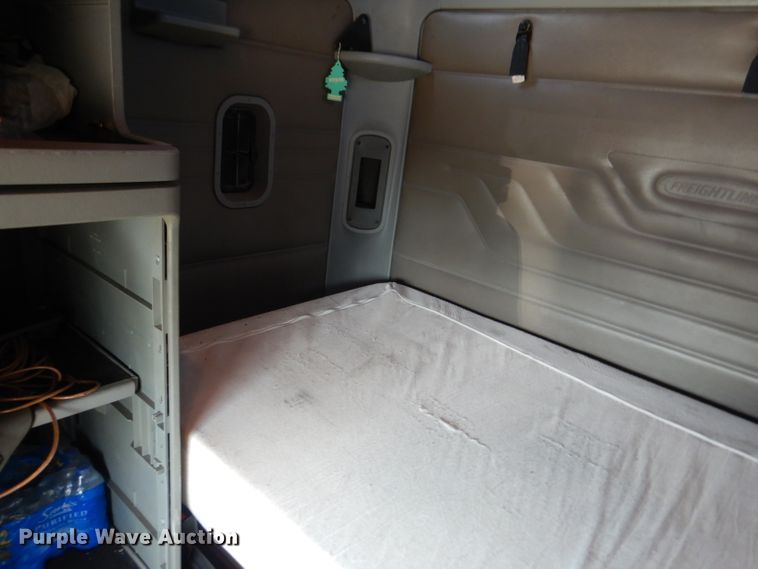 image for item DL3357 2007 Freightliner CST120  semi truck